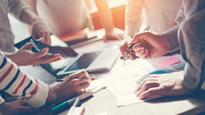 mains ordinateur reunion