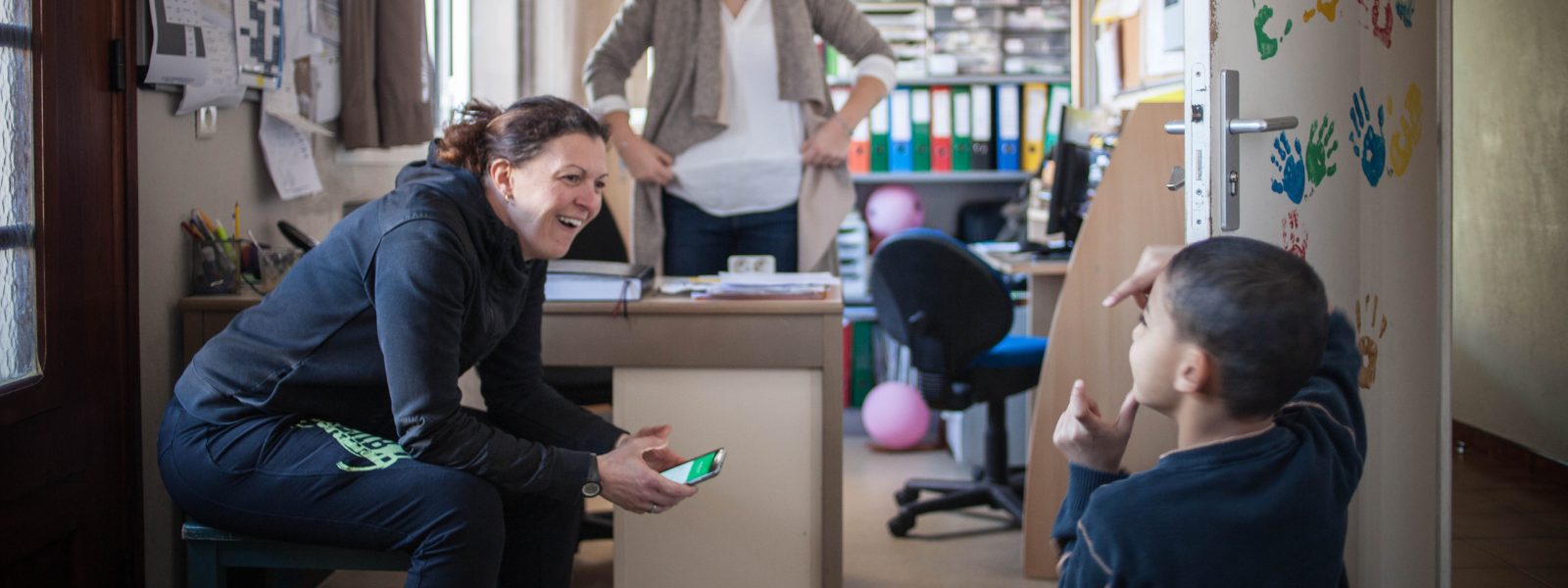 Enfant et une adulte